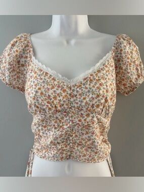 Hollister Floral Puff Sleeve Crop Top Size XS